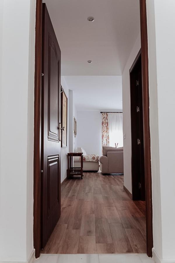 El Almezo Apartment อัลโมโดวาร์ เดล ริโอ ภายนอก รูปภาพ